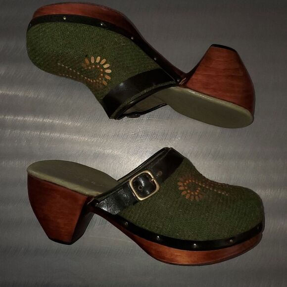 Calleen Cordero Green Wool Embelished Wood Clogs Mules Handmade size 8 - Picture 6 of 10